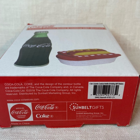 Vintage COCA COLA DANCING BEAR Burger King Toy 1999 & Ceramic S&P Shakers - Picture 6 of 8